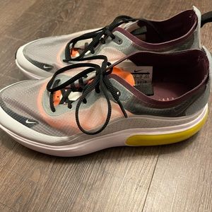 Nike Air Max Dia Se in Aviator Grey size 8.5 Women’s